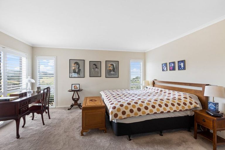 Photo of property in 32 Seaview Crescent, Hatfields Beach, Orewa, 0931