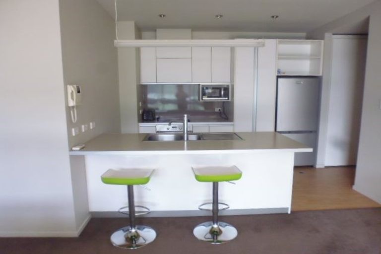 Photo of property in Petone Dental Centre, 8/374 Jackson Street, Petone, Lower Hutt, 5012