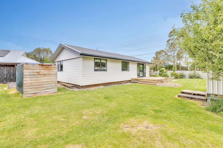 Photo of property in 28 Railway Terrace East, Glentunnel, Sheffield, 7673