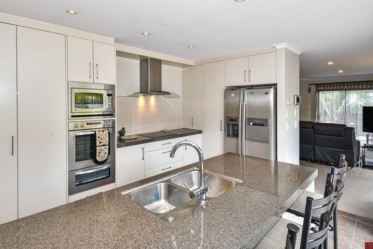 Photo of property in 2 Baverton Drive, Flat Bush, Auckland, 2016