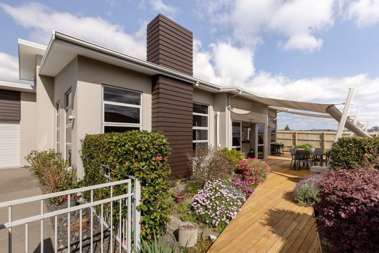 Photo of property in 26 Alva Glen Place, Pyes Pa, Tauranga, 3112
