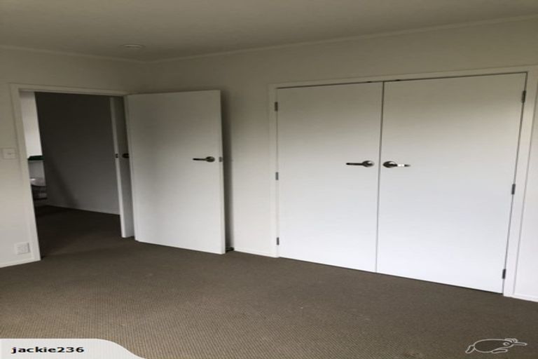 Photo of property in 3/2 Wicklow Road, Narrow Neck, Auckland, 0622