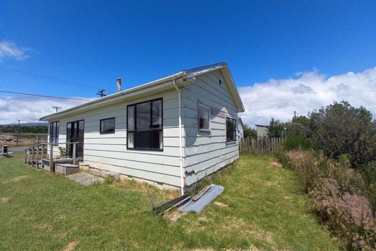 Photo of property in 1 Main Road, Tuatapere, 9620