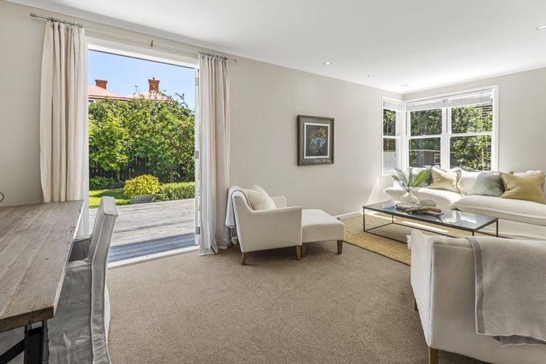 Photo of property in 6 Takarunga Road, Devonport, Auckland, 0624