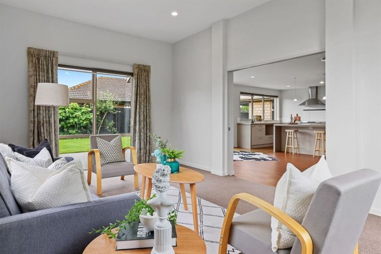 Photo of property in 12 Cyclamen Place, Aidanfield, Christchurch, 8025