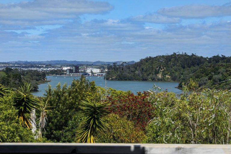 Photo of property in 1/180 Manuka Road, Bayview, Auckland, 0629