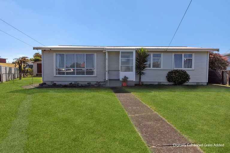 Photo of property in 6 Mahoe Place, Gonville, Whanganui, 4501