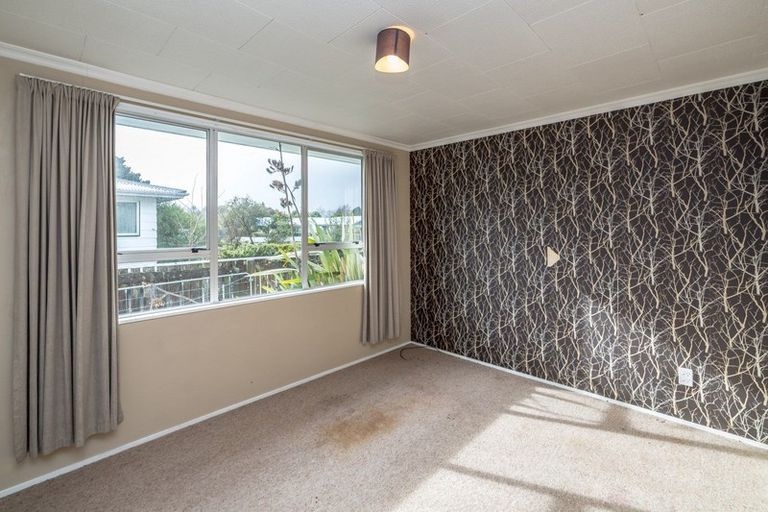 Photo of property in 22 Kupe Drive, Carterton, 5713