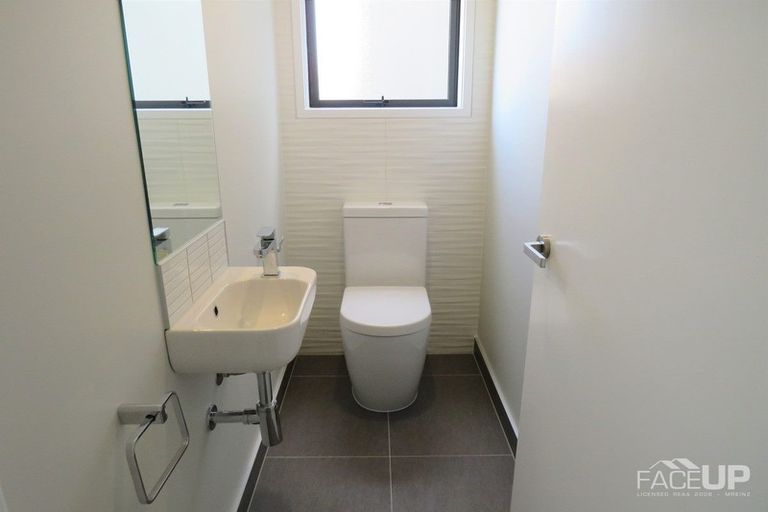 Photo of property in 28 Pukewhero Rise, Westgate, Auckland, 0614