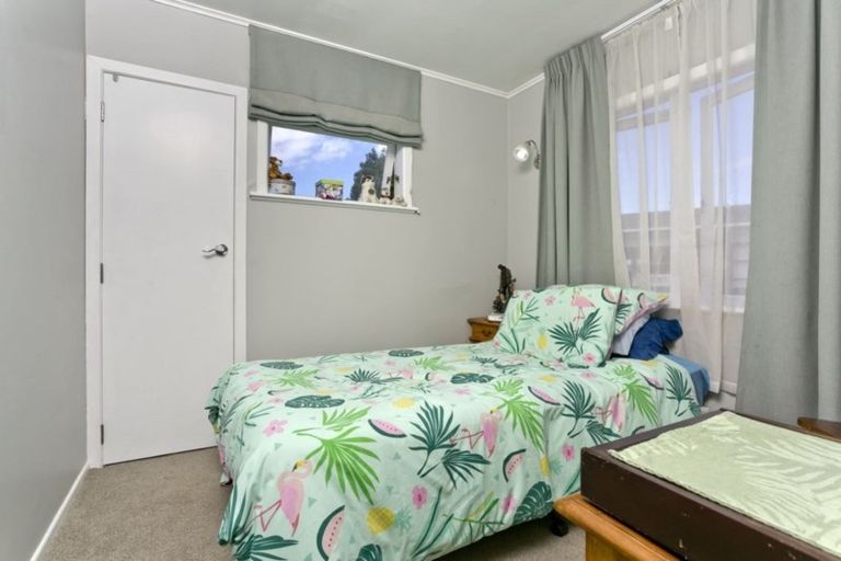 Photo of property in 61 Centreway Road, Orewa, 0931