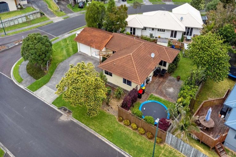 Photo of property in 1 Vanderbilt Place, Welcome Bay, Tauranga, 3112