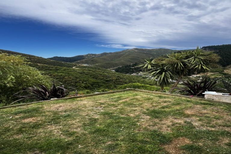 Photo of property in 74 Montreal Grove, Kingston, Wellington, 6021