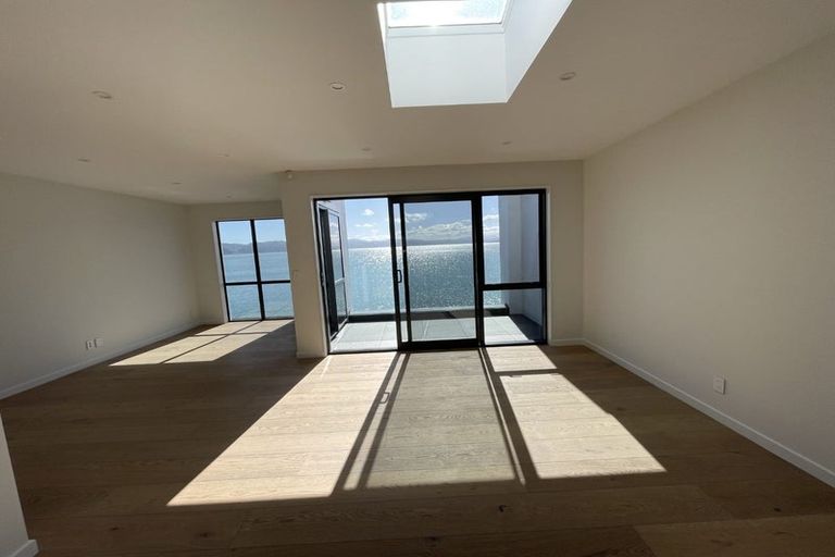 Photo of property in 9/148 Evans Bay Parade, Roseneath, Wellington, 6021