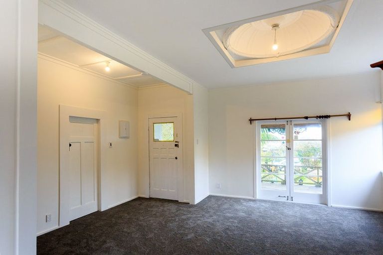 Photo of property in 11 Clayburn Road, Glen Eden, Auckland, 0602