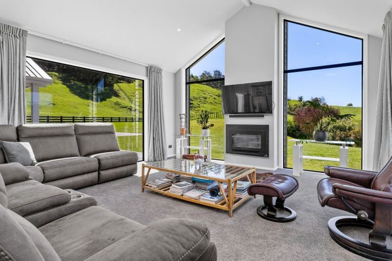 Photo of property in 28 Te Moenga Park, Acacia Bay, Taupo, 3330