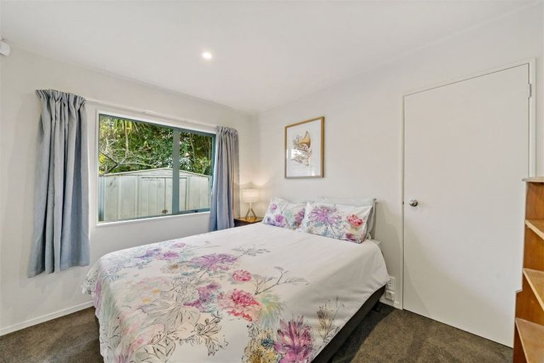 Photo of property in 319a Rangatira Road, Beach Haven, Auckland, 0626