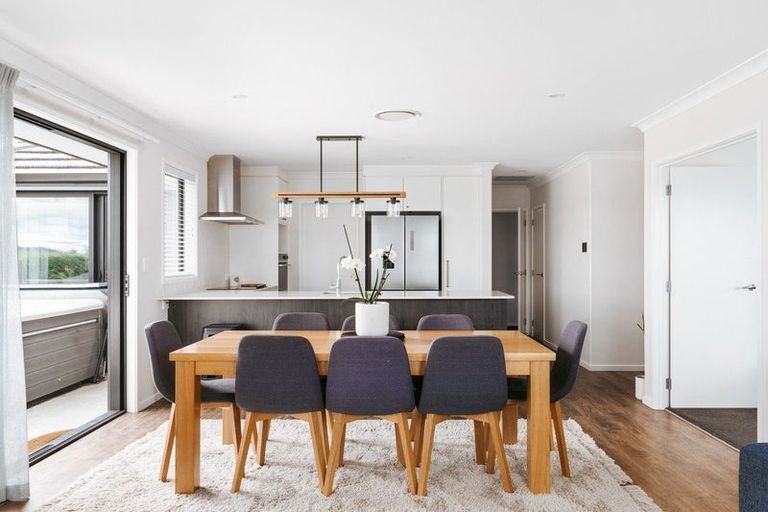 Photo of property in 8 Oyster Place, Omokoroa, 3114