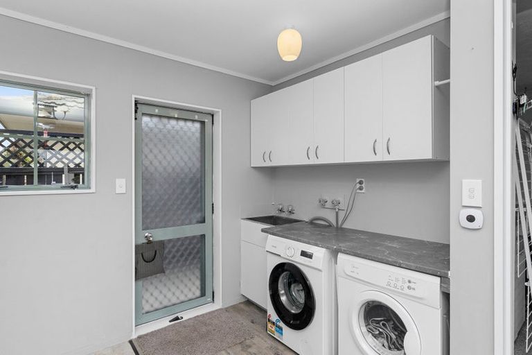 Photo of property in 6 Surrey Lane, Levin, 5510