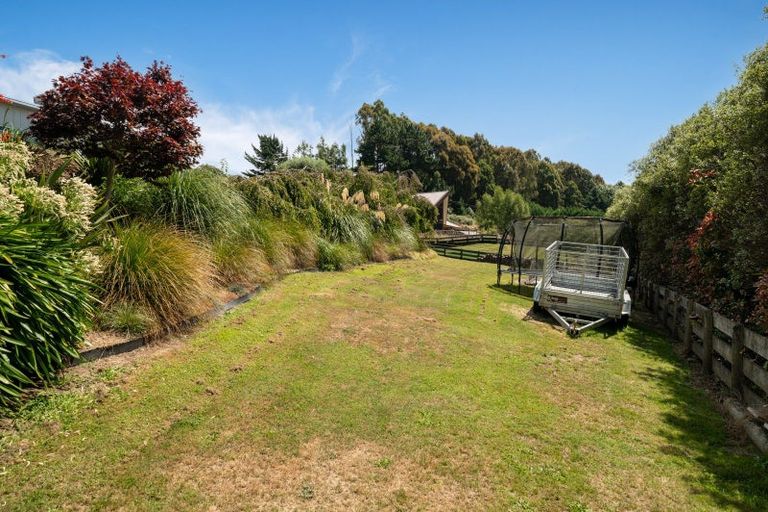 Photo of property in 75 Dalmore Way, Acacia Bay, Taupo, 3385