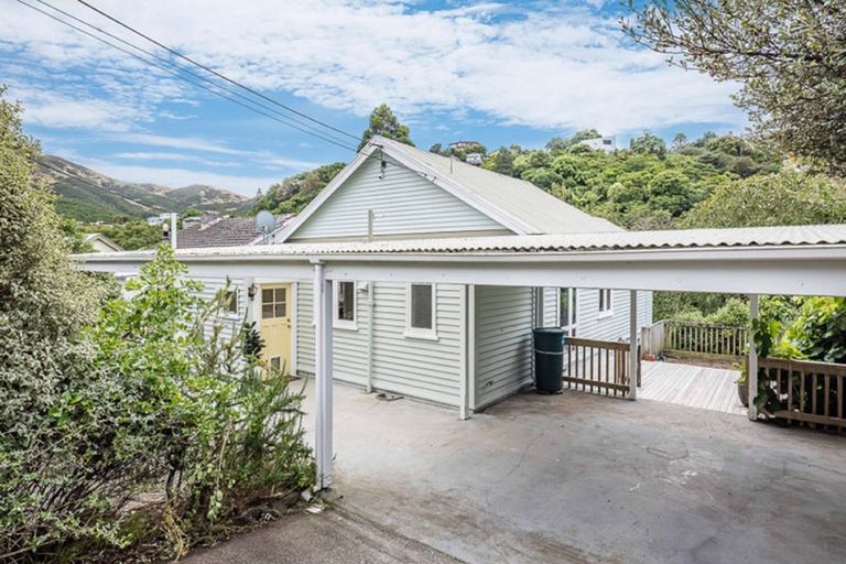 Photo of property in 16 Khandallah Road, Ngaio, Wellington, 6035