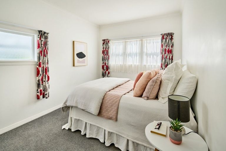 Photo of property in 10 Bentinck Street, Wallaceville, Upper Hutt, 5018