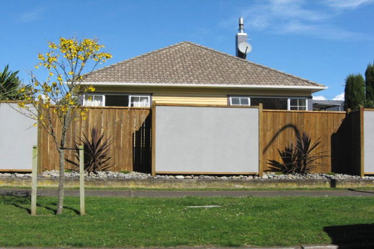 Photo of property in 28 Kaimata Street, Brooklands, New Plymouth, 4310