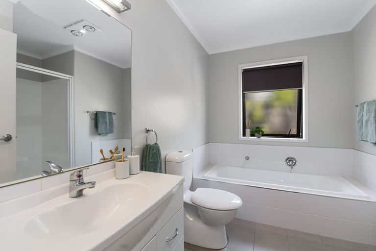 Photo of property in 39 Hamon Place, Pukehangi, Rotorua, 3015