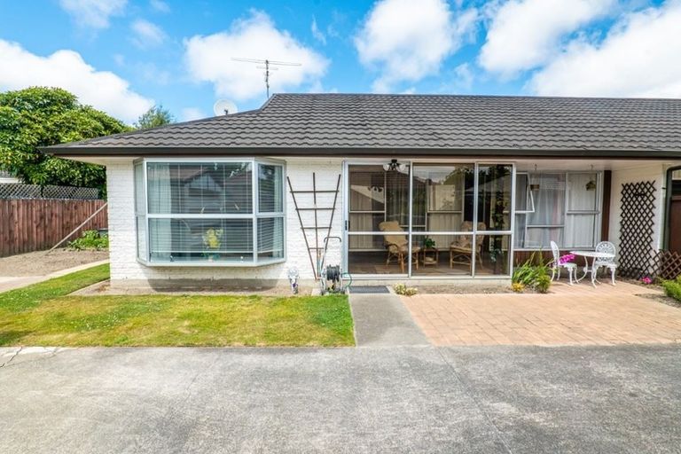 Photo of property in 20 Salford Avenue, Redwood, Christchurch, 8051