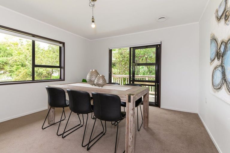 Photo of property in 7 Valdese Rise, Browns Bay, Auckland, 0630
