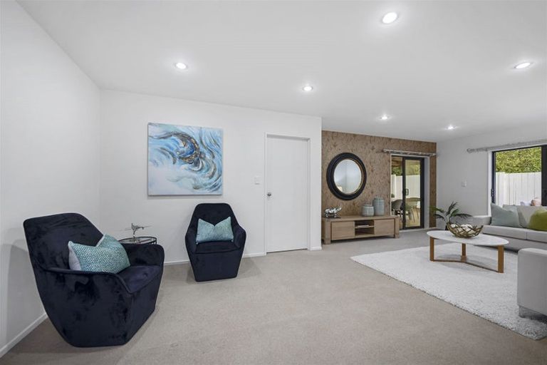 Photo of property in 209a Forrest Hill Road, Forrest Hill, Auckland, 0620
