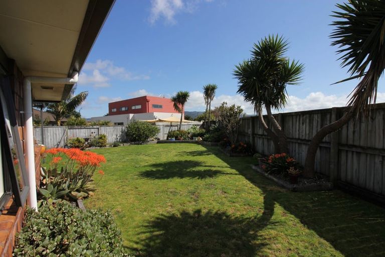 Photo of property in 52 Kupe Drive, Whitianga, 3510