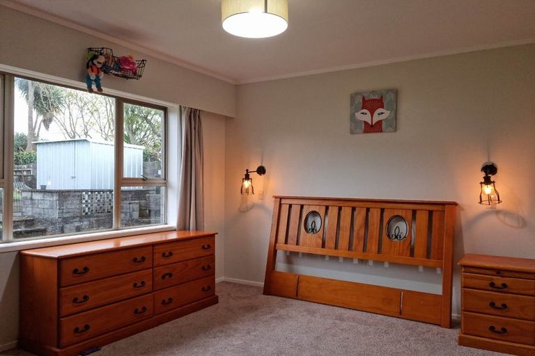Photo of property in 72 Manu Crescent, Upper Vogeltown, New Plymouth, 4310