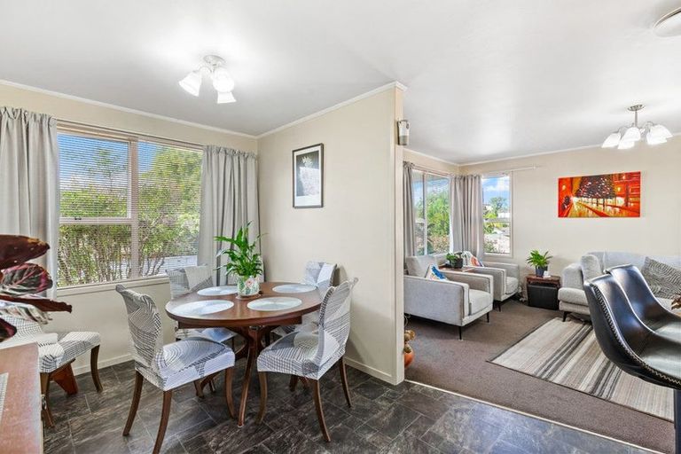 Photo of property in 27 Clyma Place, Massey, Auckland, 0614