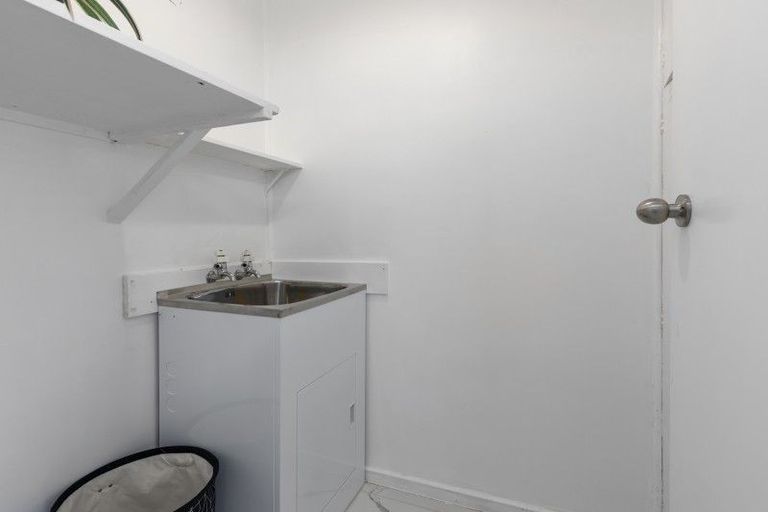 Photo of property in 35 Hanson Grove, Stokes Valley, Lower Hutt, 5019