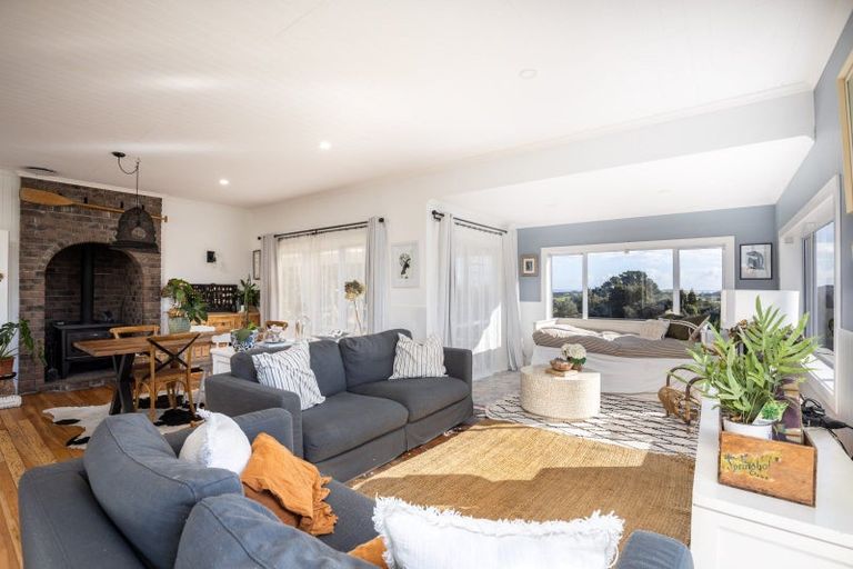 Photo of property in 826 Mokau Road, Mimi, Urenui, 4377