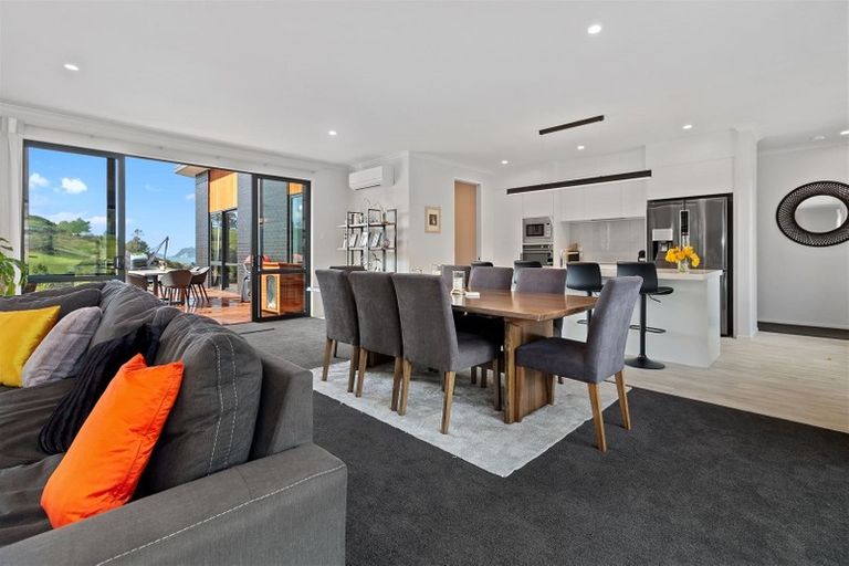 Photo of property in 44 Spikes Way, Whitianga, 3510