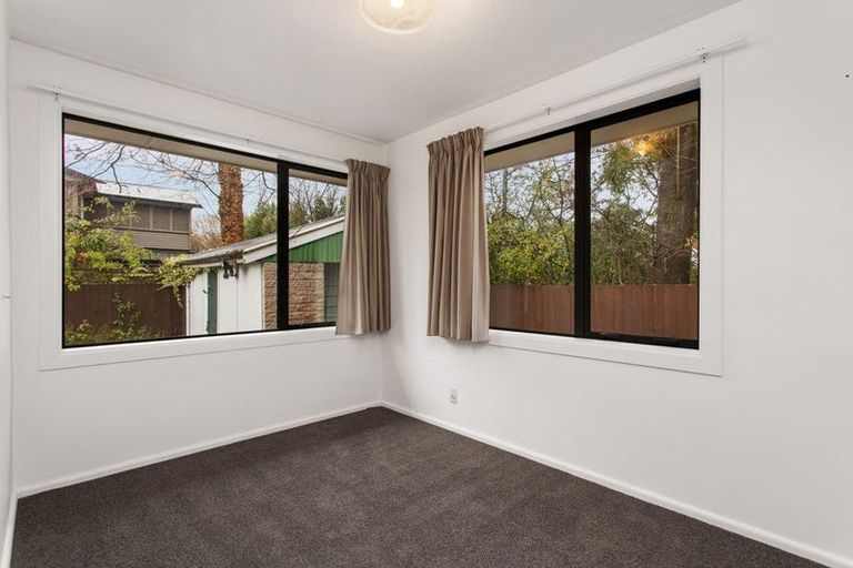 Photo of property in 1/186a Wairakei Road, Bryndwr, Christchurch, 8053