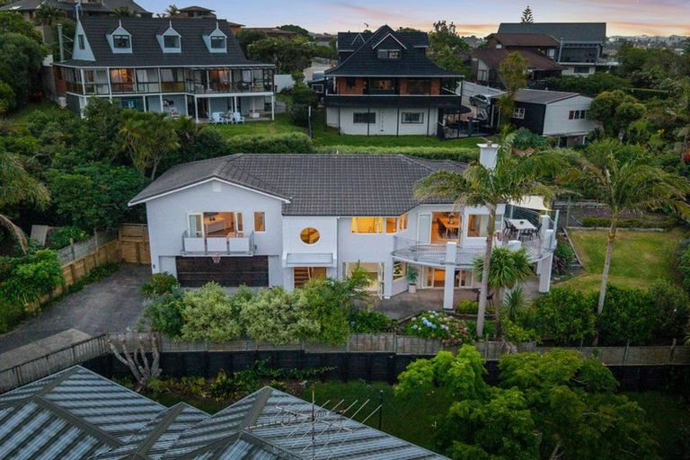 Photo of property in 71 William Bayes Place, Red Beach, 0932