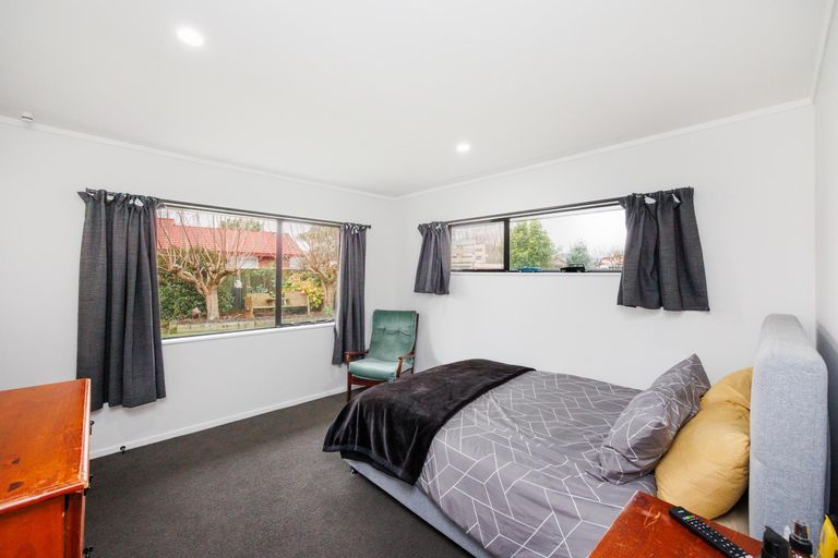 Photo of property in 28 Jefferson Crescent, Milson, Palmerston North, 4414