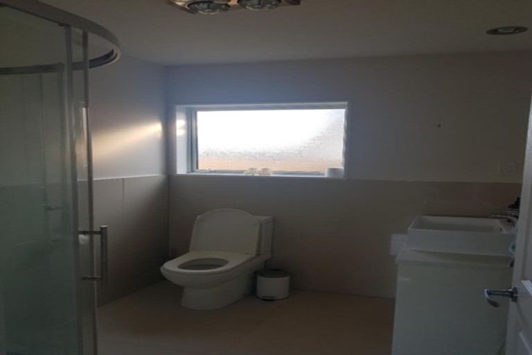 Photo of property in 28 Cosgrove Rise, Riverstone Terraces, Upper Hutt, 5018