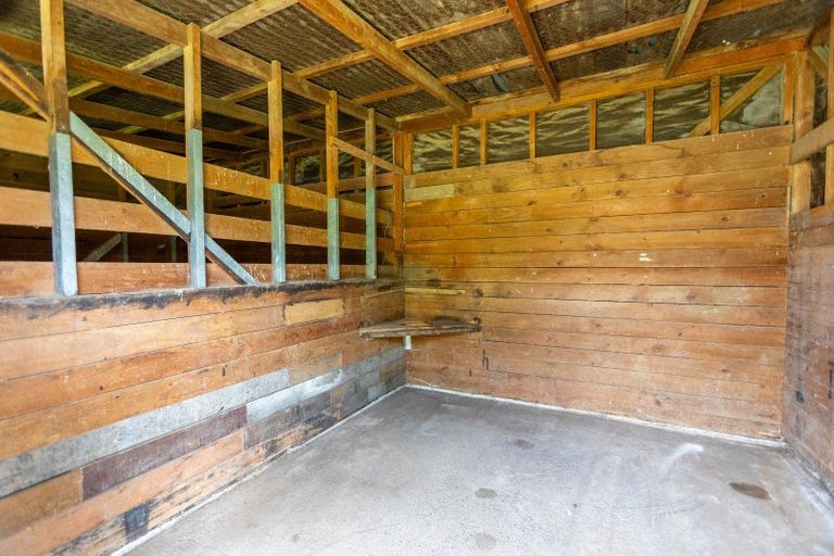 Photo of property in 21 Bevan Street, Woodville, 4920