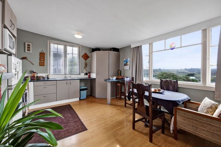 Photo of property in 6 Devon Street, Patea, 4520