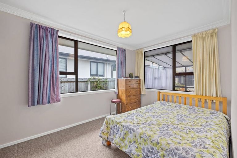 Photo of property in 2/91 Roberta Drive, Somerfield, Christchurch, 8024