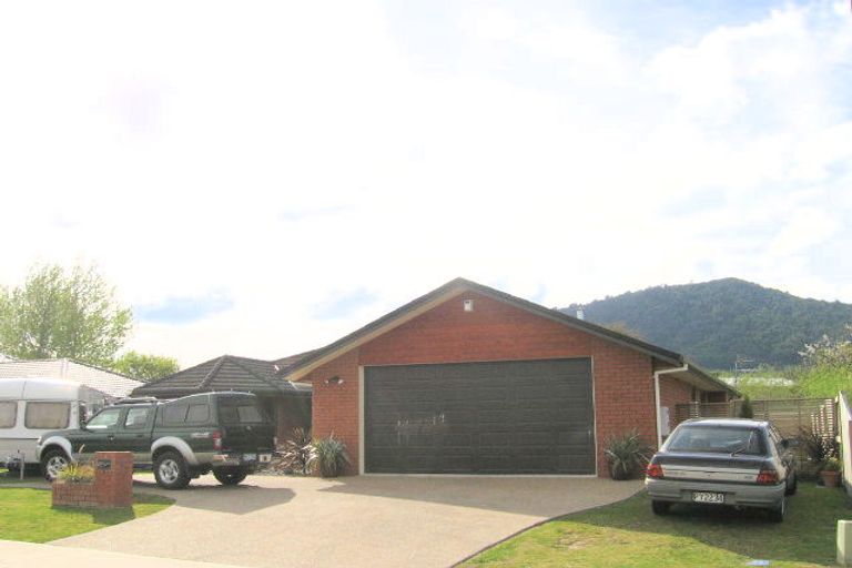 Photo of property in 14 Heaphy Place, Pukehangi, Rotorua, 3015