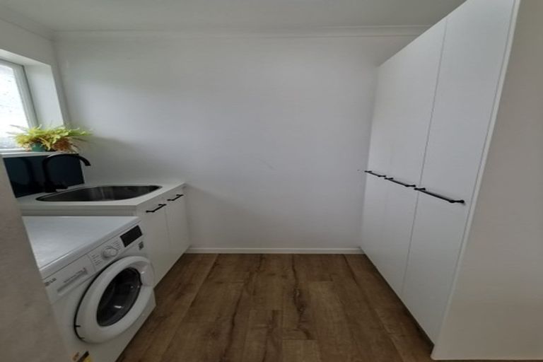 Photo of property in 9 Whaka Street, Maungaturoto, 0520