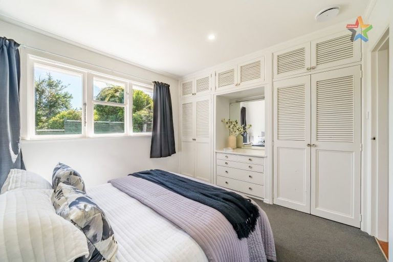 Photo of property in 24 Martin Grove, Normandale, Lower Hutt, 5010