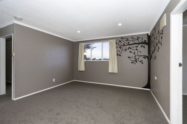 Photo of property in 129 Park Avenue, Waitarere Beach, Levin, 5510