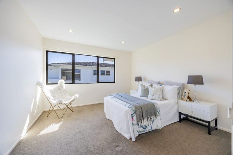 Photo of property in 13 Knightsbridge Drive, Forrest Hill, Auckland, 0620