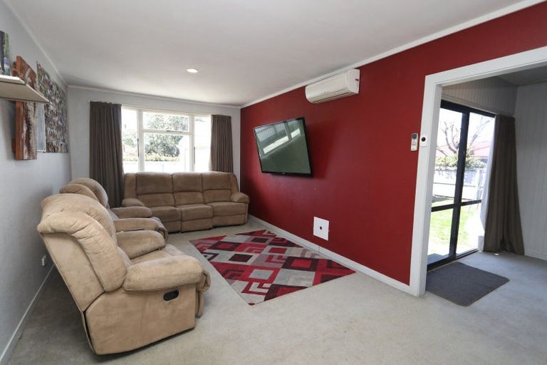 Photo of property in 59 Mcmurdo Street, Tinwald, Ashburton, 7700