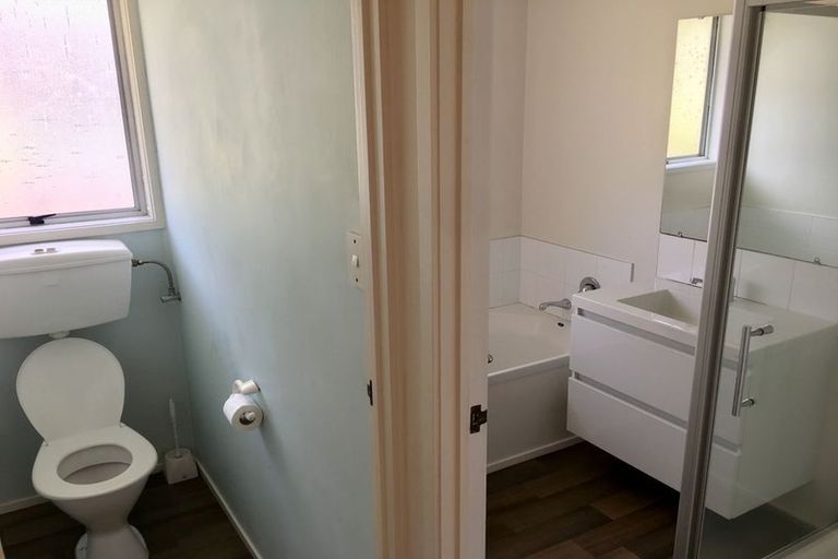 Photo of property in 390 Bucklands Beach Road, Bucklands Beach, Auckland, 2012